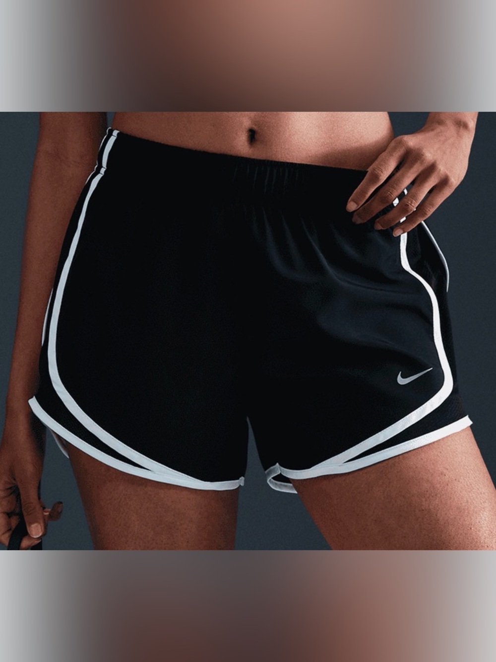 Nike Women’s  Black and White Tempo Athletic Running Shorts size XL EUC
